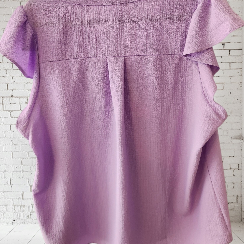 Andree By Unit Lavender Flutter Sleeve Top 1X - Picture 9 of 9